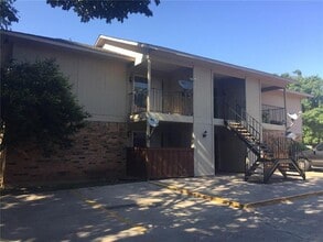 Building Photo - 8767 Carroll Cir