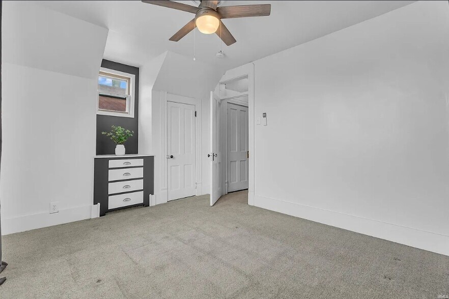 Built in dresser, cedar-lined closet - 1941 Echo St