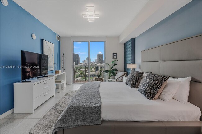 Building Photo - 3900 Biscayne Blvd