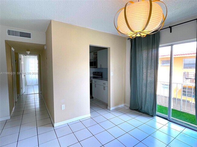 Building Photo - 2138 SW 6th St