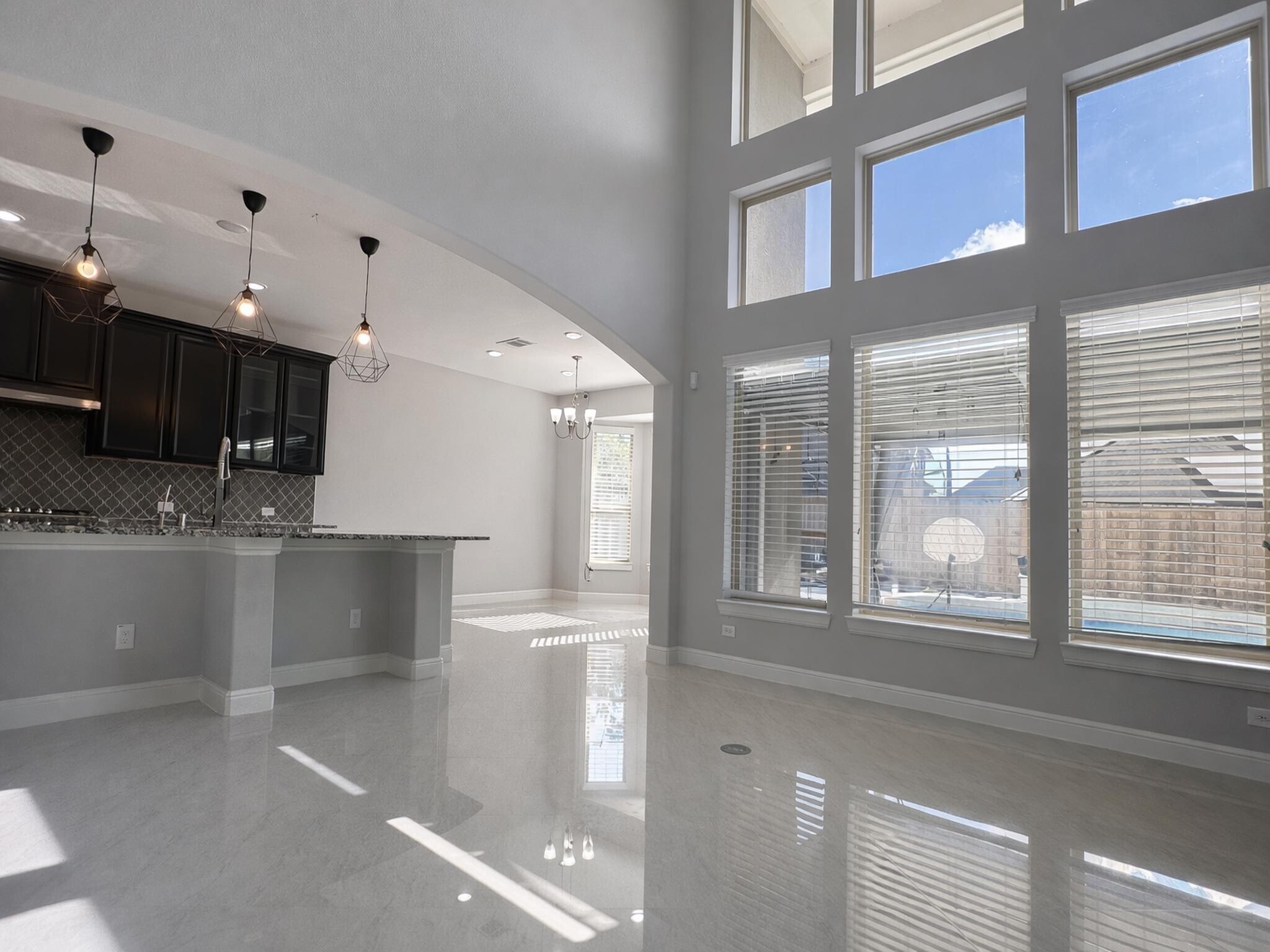 Building Photo - 2406 Trocadero Ln