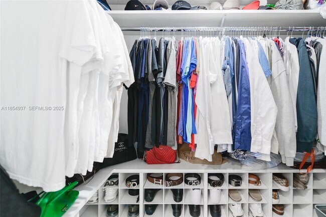 Building Photo - 1980 S Ocean Dr