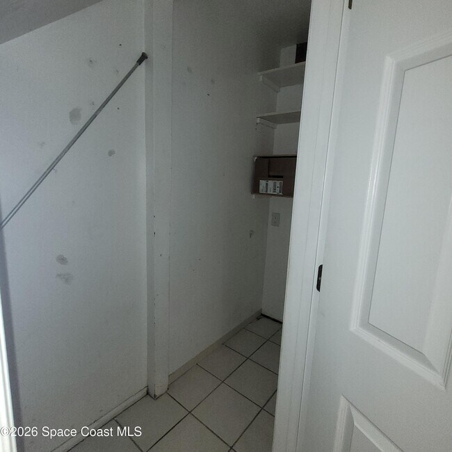 Building Photo - 1460 Sheafe Ave NE