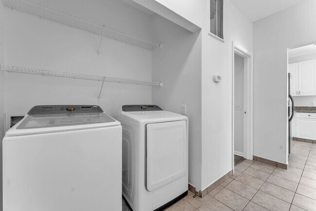 Building Photo - 21 Glencove Ct