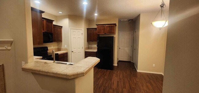 Building Photo - 1115 SE Alika Ave