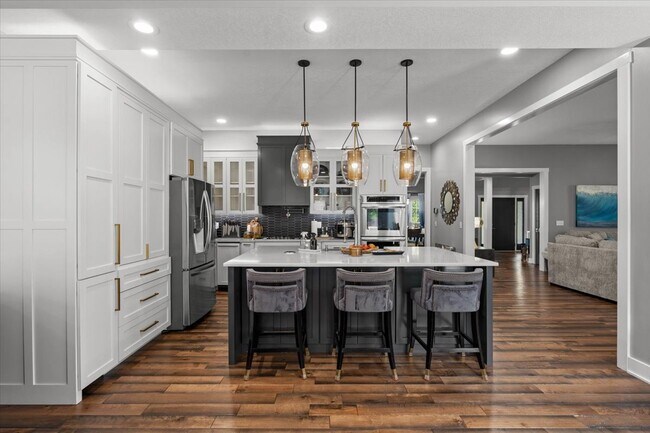 Building Photo - 9004 W 148th St