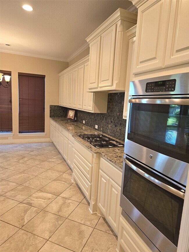 Building Photo - 10 Val Delsa Ct