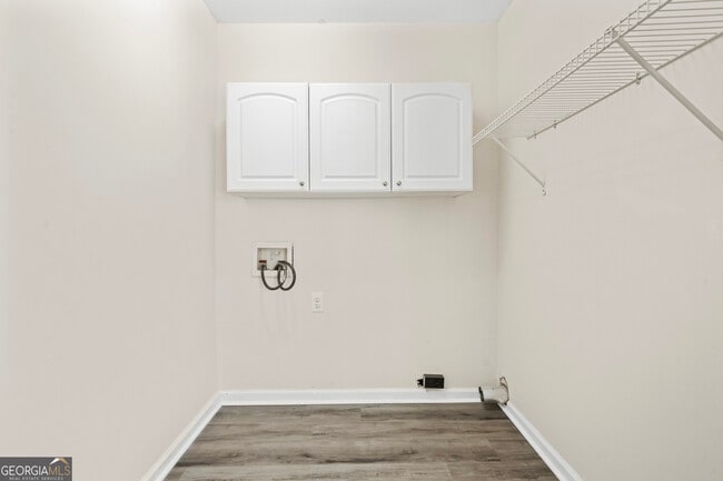 Building Photo - 3698 Fairlane Dr NW