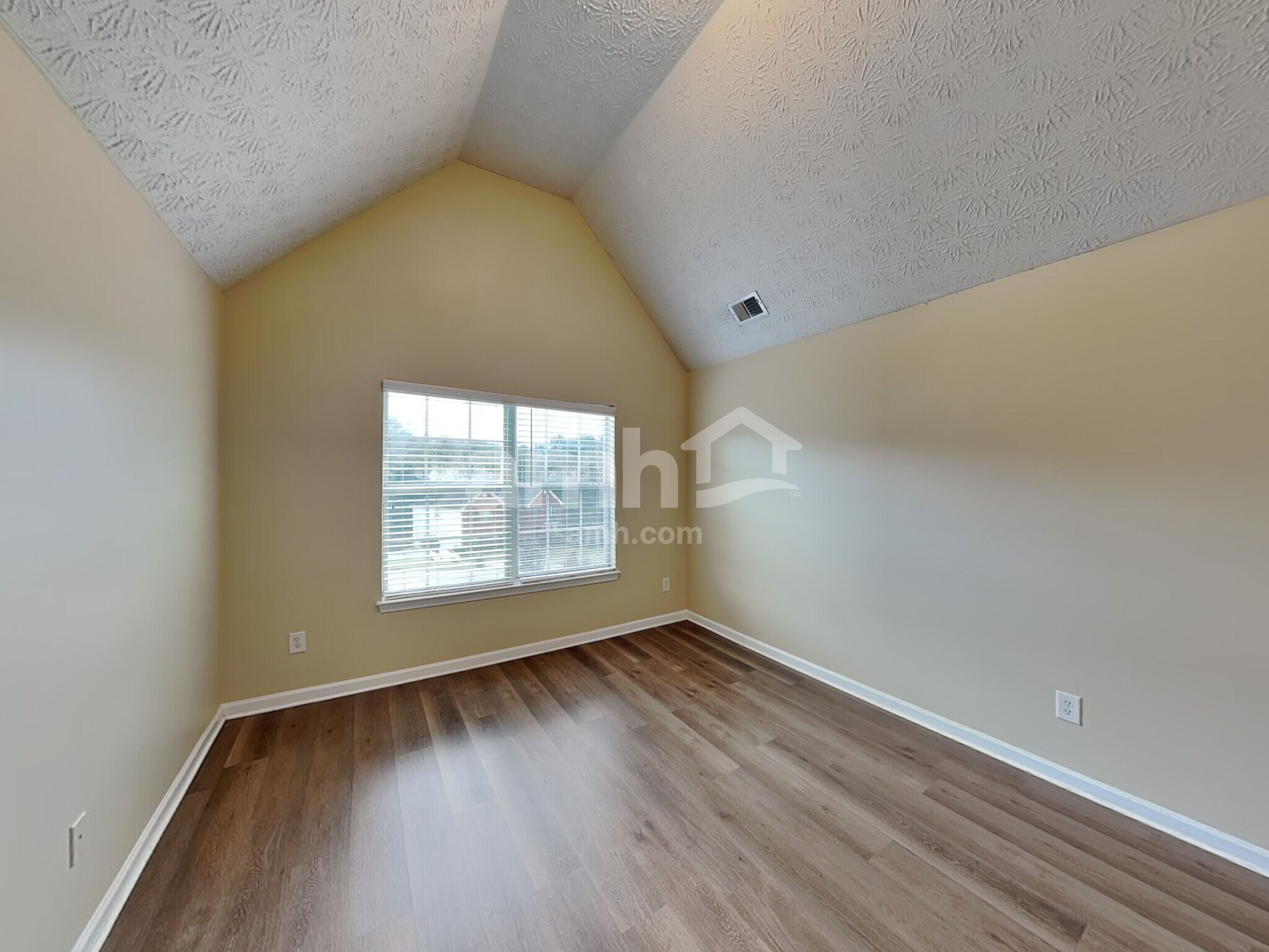 Building Photo - 131 Cottonbelle Dr