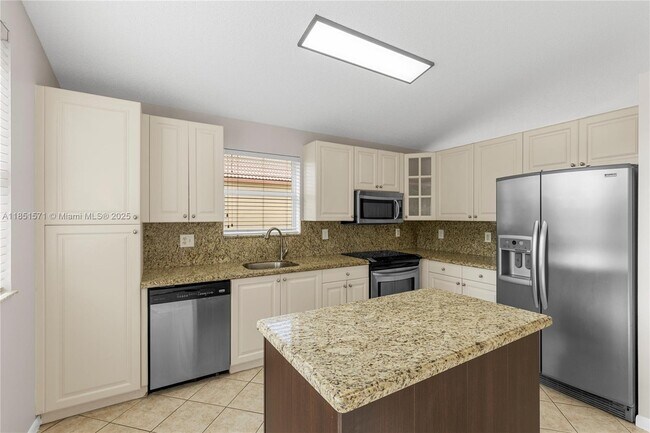 Building Photo - 363 NW 158th Ave
