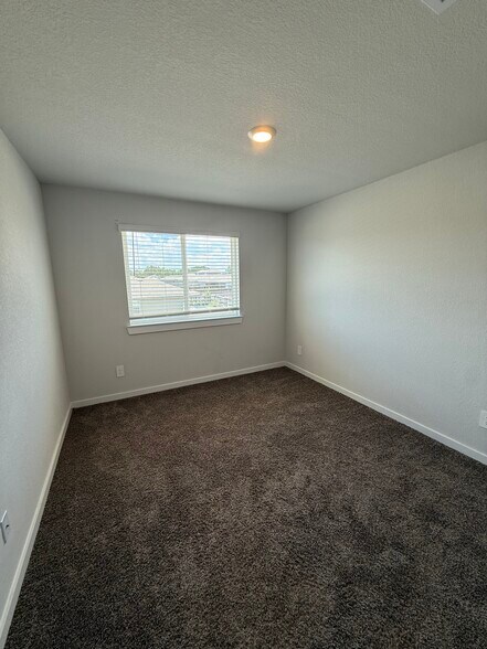 Building Photo - 1218 Amistad Loop