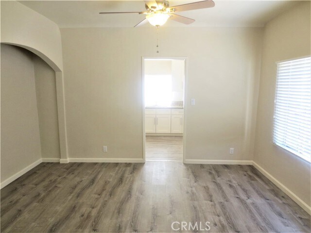 Building Photo - 112 W Adele St