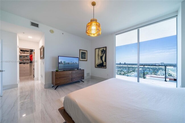 Building Photo - 7901 Hispanola Ave