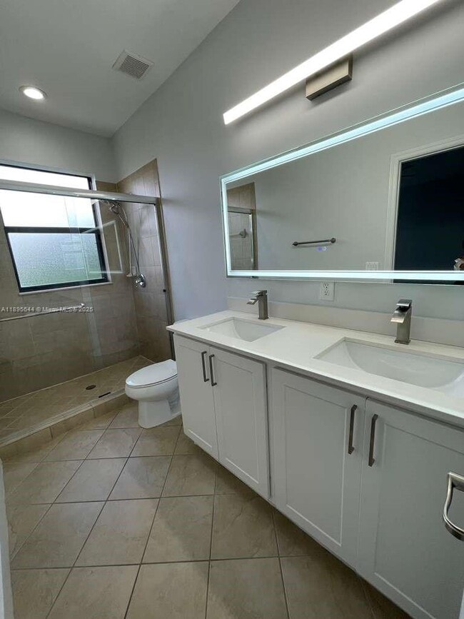 Building Photo - 4259 SW 164th Ct