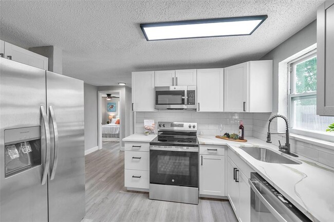 Building Photo - 7104 Castanea Dr