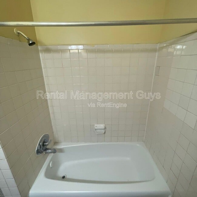 Building Photo - 501 N Morgan Ave