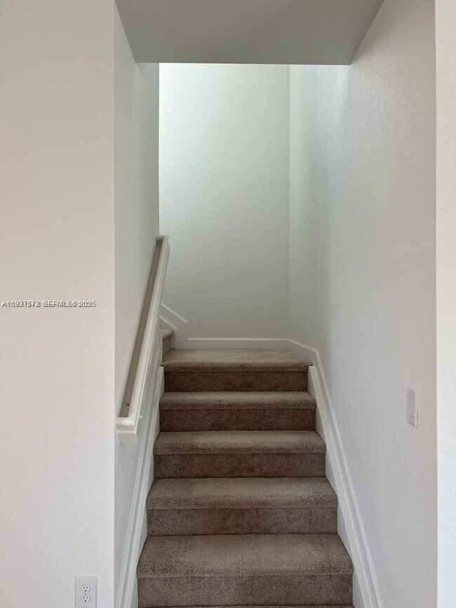 Building Photo - 2281 NW 131st Cir