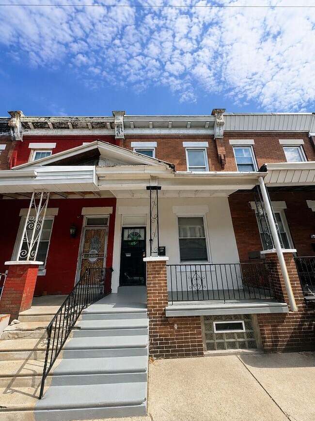 Building Photo - 2309 W Firth St