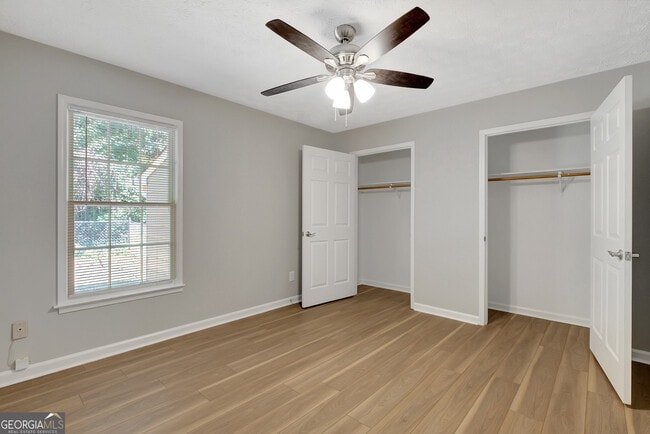 Building Photo - 135 Belle Dr