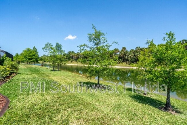 Building Photo - 2844 Esmeralda Dr