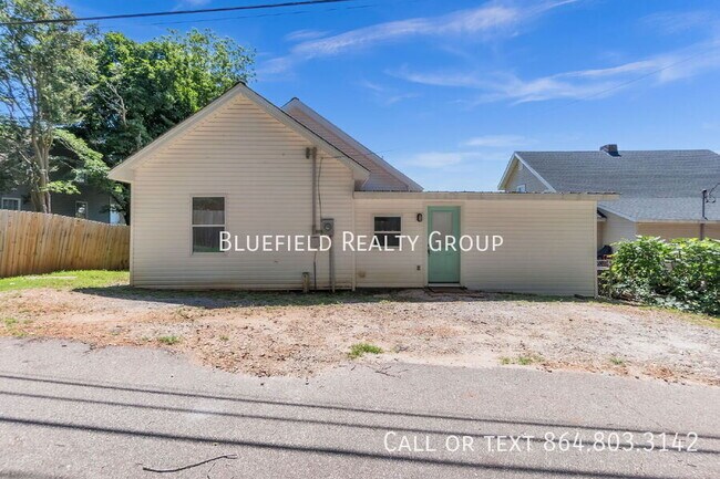 Building Photo - 26 N Main St