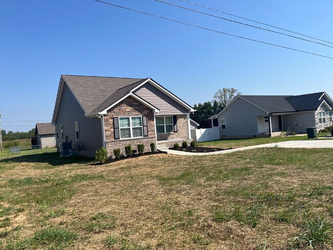 Building Photo - 109 Thacker Dr