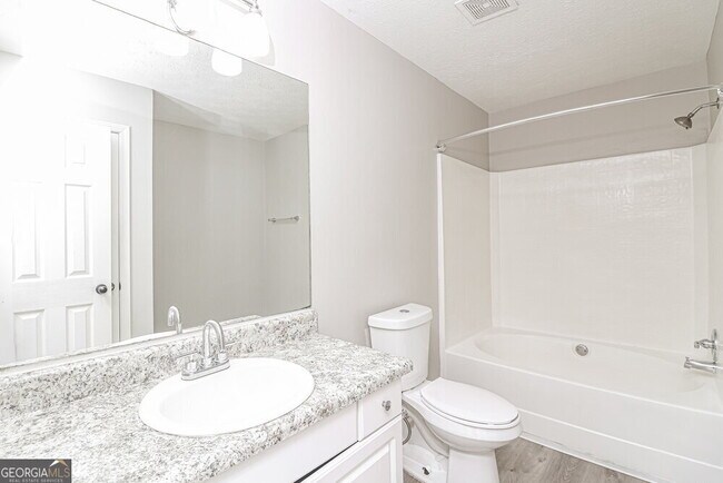 Building Photo - 24 Quail Run