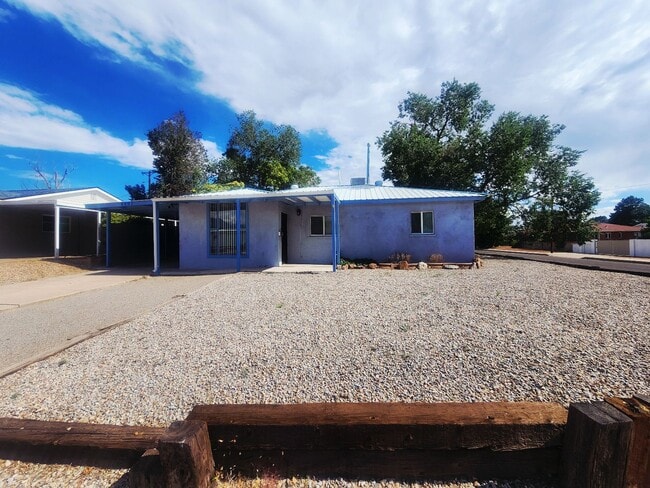 Primary Photo - Charming 3-Bedroom Home in Northeast Albuq...