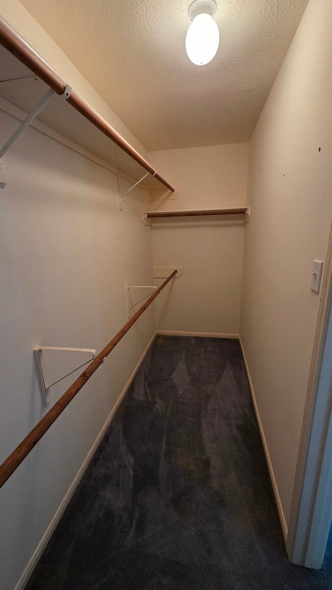 Building Photo - 10822 Glenora Dr