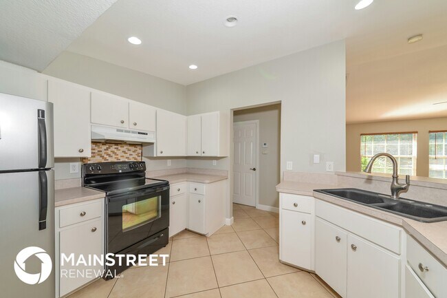 Building Photo - 2750 Trilby Ave