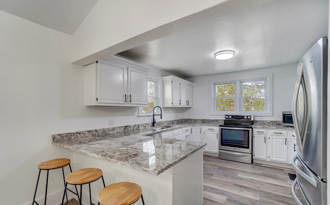 Building Photo - 3BR/2BA Home in Bellefontaine - Completely...