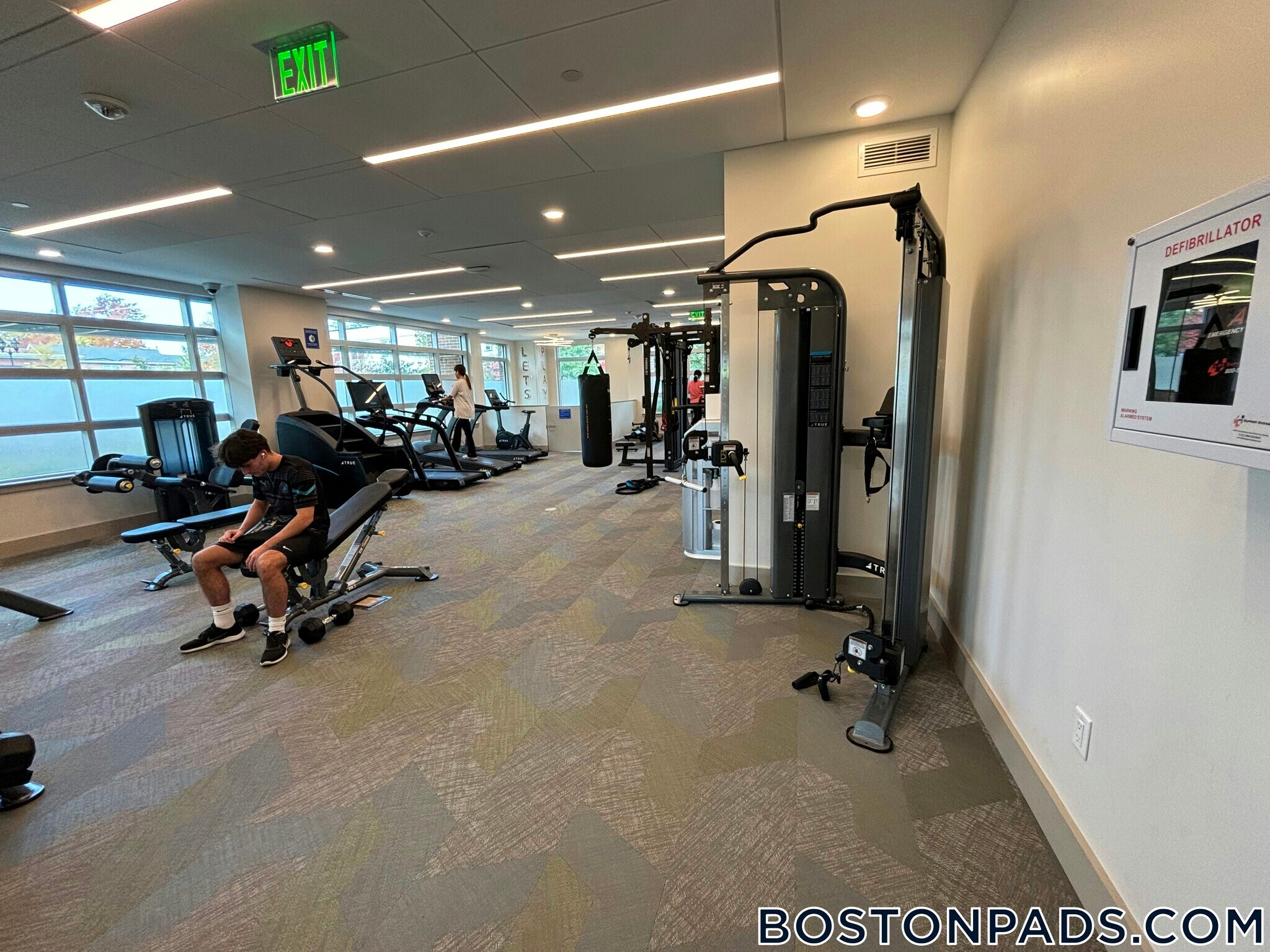 Building Photo - 182 Sherman Rd