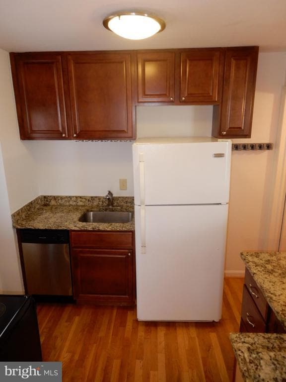 Building Photo - 2227 Arlington Terrace