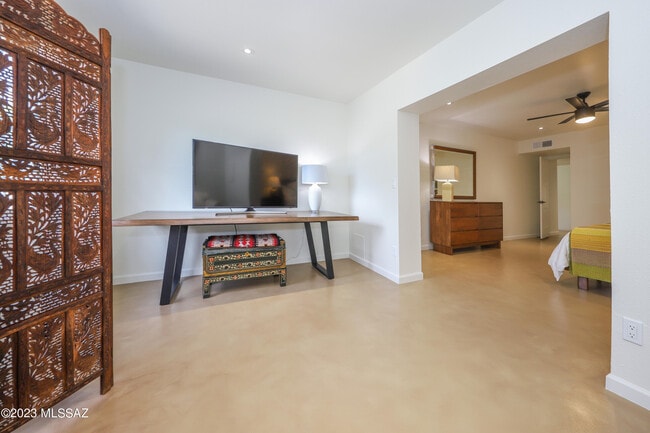 Building Photo - 2791 W Casas Cir