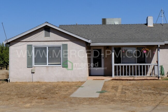 Building Photo - 15290 Sunset Dr