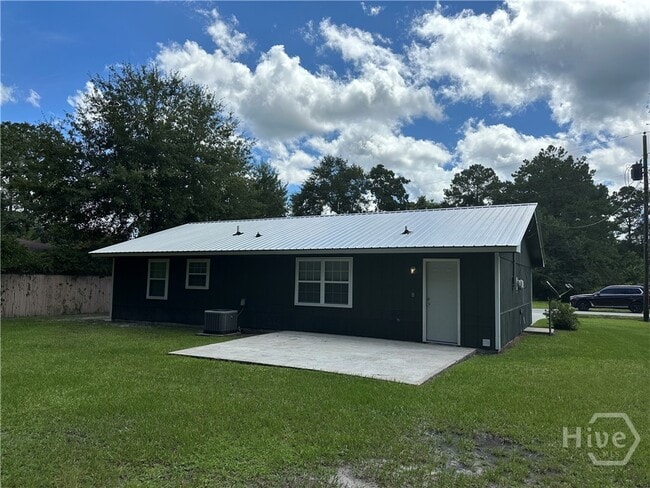 Building Photo - 609 Caines Rd