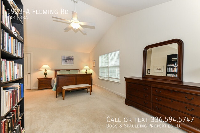 Building Photo - 1923 Fleming Rd