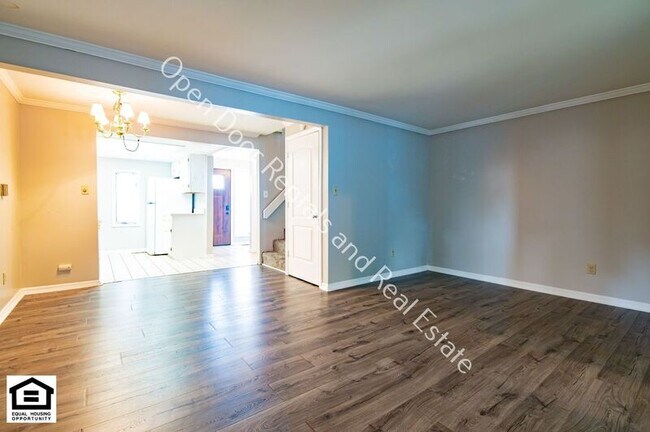 Building Photo - 15012 Tally Ho Dr