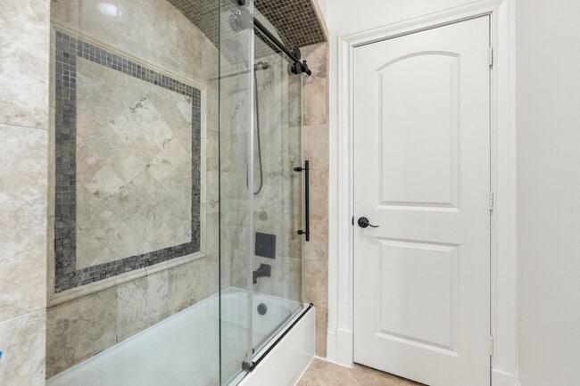 Building Photo - 4134 Bellefontaine