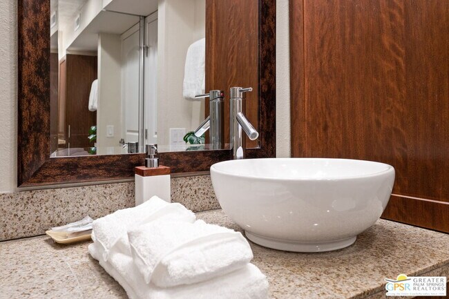 Building Photo - 45405 Lupine Ln