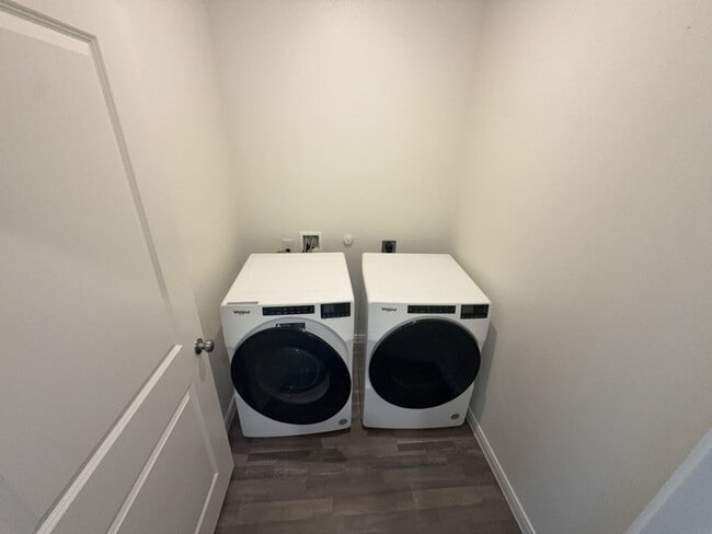 Building Photo - Move-in special $150 off first month rent. | A modern 4-bed, 2-bath home