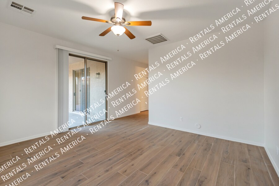 Building Photo - 1278 W Stephanie Ln