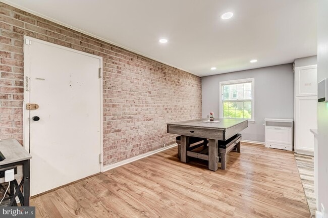 Building Photo - 6012 Westchester Dr