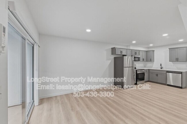Building Photo - 826 S 19th St