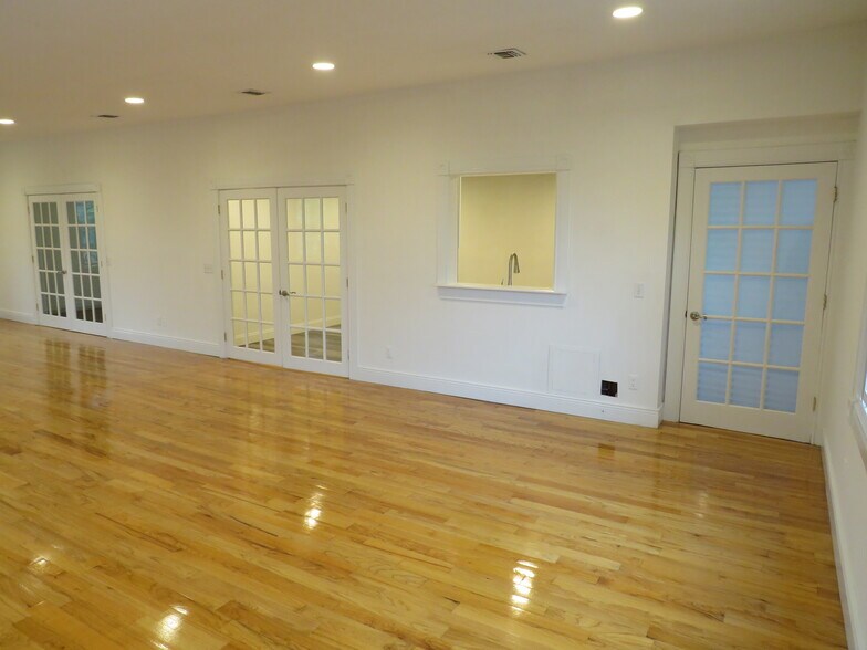 Family/Living Room View 3 - 84 Corabelle Ave