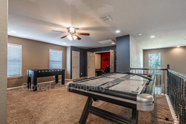 Building Photo - 213 Tumbleweed Run