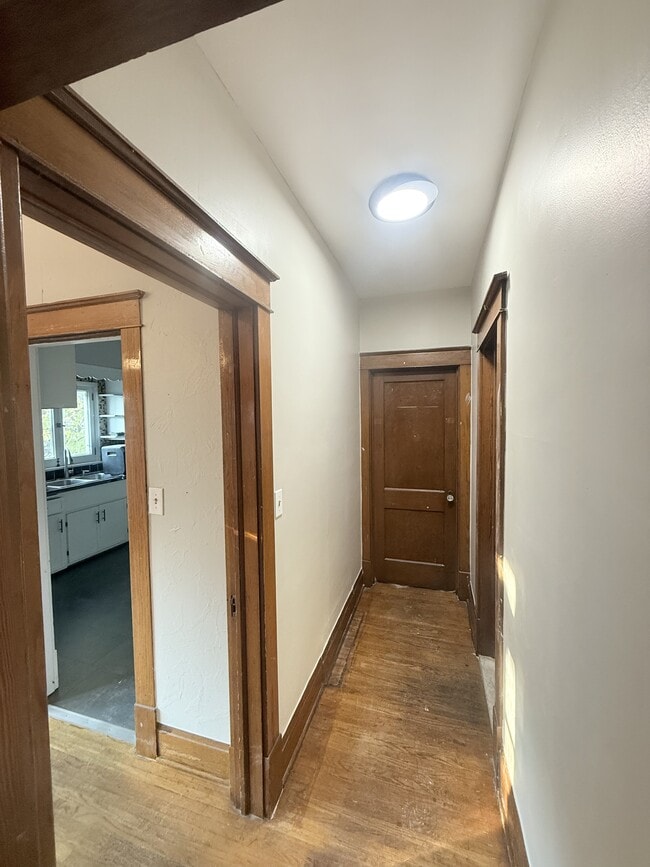 Building Photo - 2216 Weston Ave