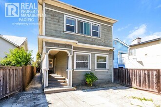 Building Photo - Bright & Spacious Oakland Home with Backya...
