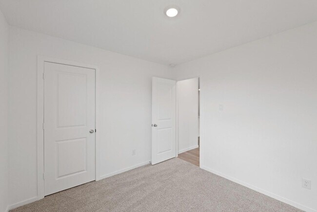 Building Photo - 3096 Nori Shores Dr