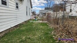 Building Photo - 434 Bruner St